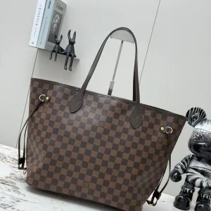 Louis Vuitton Clutch