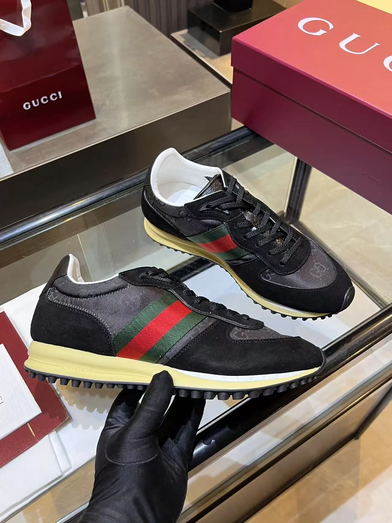 Gucci Sneakers