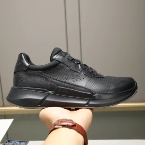 Ecco Sneakers