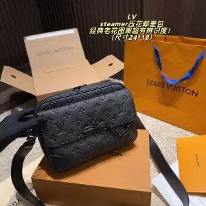 Rei Crossbody Bag
