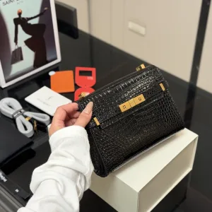 Saint Laurent Shoulder Bag